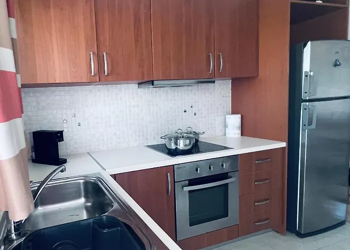 Four S Apartments
